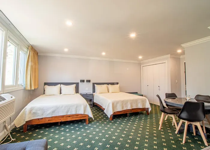 The Niantic Inn